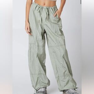 Cotton candy LA sage parachute pants size M